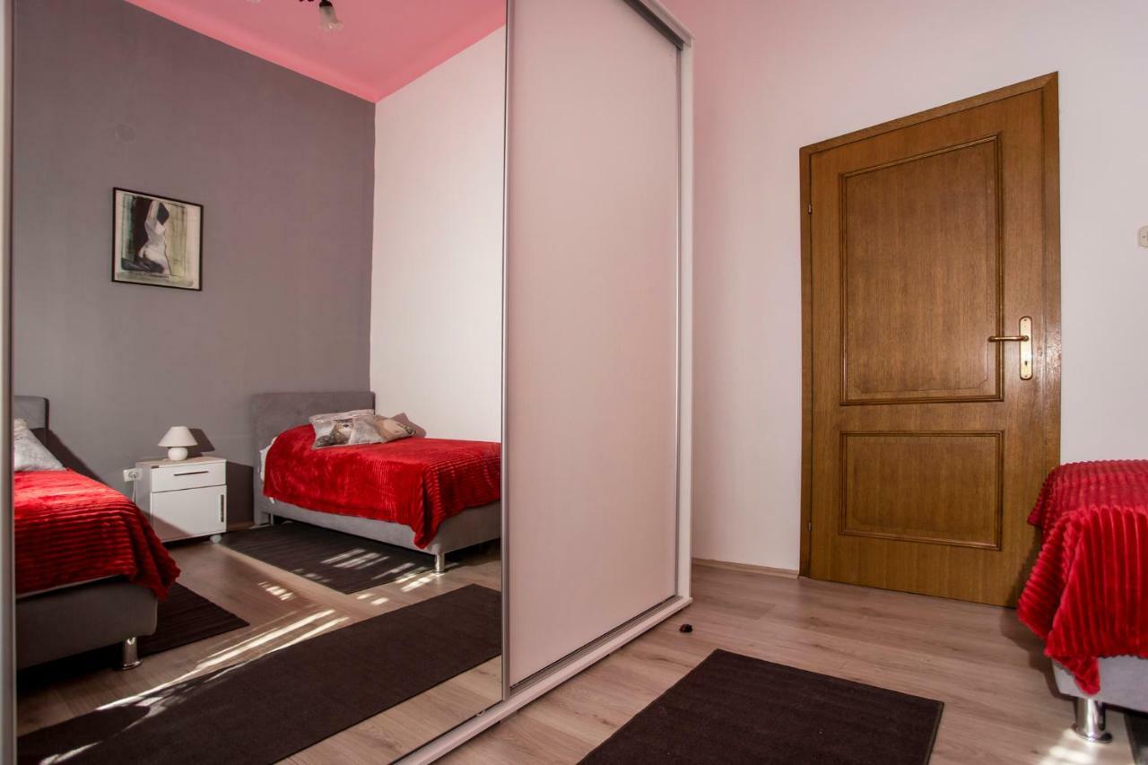 Emanuel Apartman Pula Exterior photo